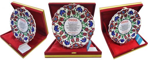 Organizasyon Çini Anı Tabağı Baskı, Bursa Çini Anı Tabağı Baskı, Osmangazi Çini Anı Tabağı Baskı, Yıldırım Çini Anı Tabağı Baskı, Nilüfer Çini Anı Tabağı Baskı, Kişiye Özel Çini Tabak Baskı, Anı Tabağı, Tabak Baskı, Plaket Çini Tabak, Plaket Tabak Baskı, Plaket Tabak Modelleri, Kadife Kutulu Plaket Tabak Baskı, Kurumsal Tabak Baskı, Gelin Damat Temalı Çini Anı Tabağı, Resim Baskılı Tabak, Resim Baskılı Tabak, Fotoğraf Baskılı Tabak, Kişiye Özel Tabak, Tabağa Logo Baskı, Logolu Tabak, Kadife Kutulu Tabak, Resimli Çini Plaket, Resim Baskılı Çini Tabak, Kişiye Özel Tabak Baskı, Tabağa Baskı Fiyatları, Tabak Fiyatları, Kişiye Özel Tabak Baskı Fiyatları, Tabağa Logo Baskı Fiyatı